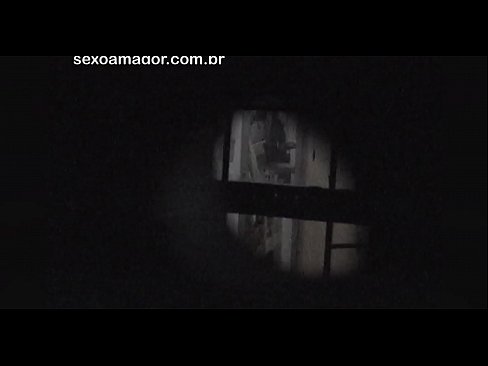 ❤️ Blondie dirakam video secara rahsia oleh intip kawasan kejiranan yang tersembunyi di sebalik batu bata kosong seks super pada kami ms.josporn-com.ru ❤